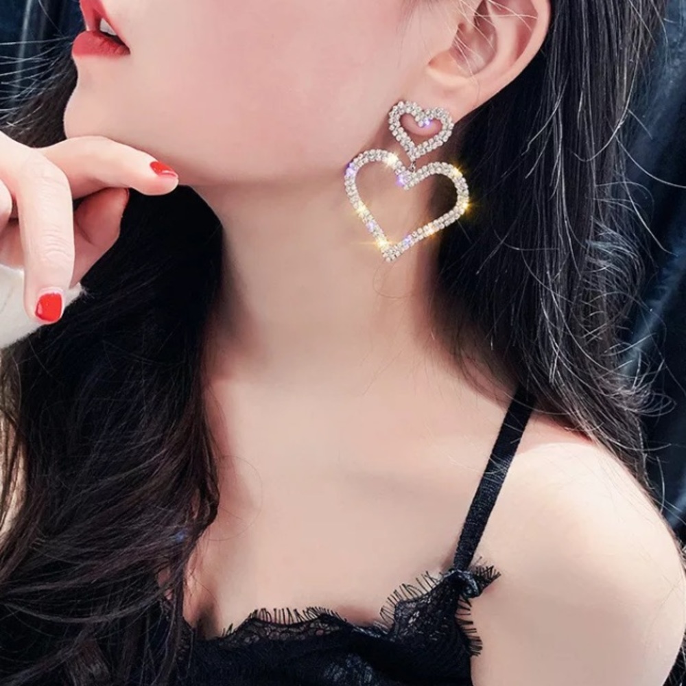 Platinum Plated Rhinestone Heart Earrings